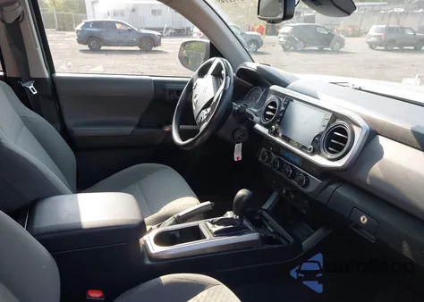 2022 Toyota Tacoma Double Cab/Sr/Sr5/Trd Sport/Trd Off Road/Trd Pro z USA, uszkodzony, nr VIN 3TYCZ5AN2NT092683